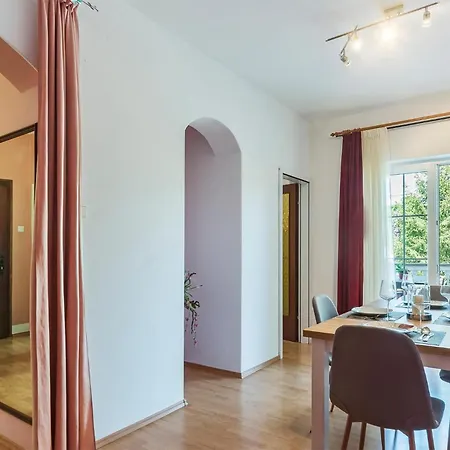 2 Bedroom Beautiful In