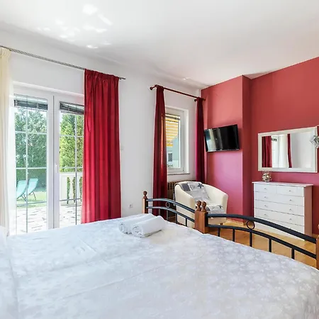 Lovely Apartment In Valtura With Wifi *