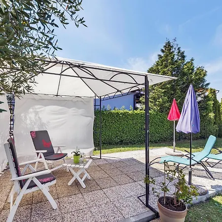 Apartman Lovely Apartment In Valtura With Wifi *