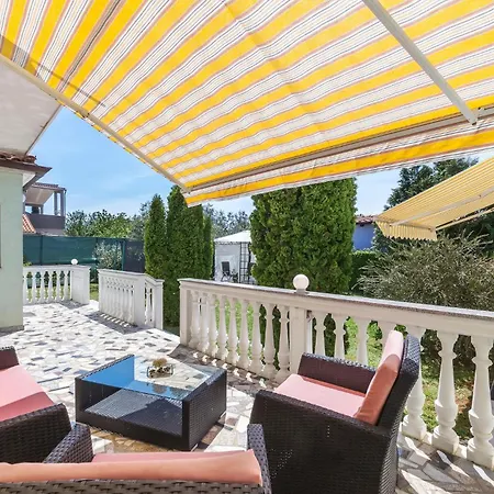 2 Bedroom Beautiful In